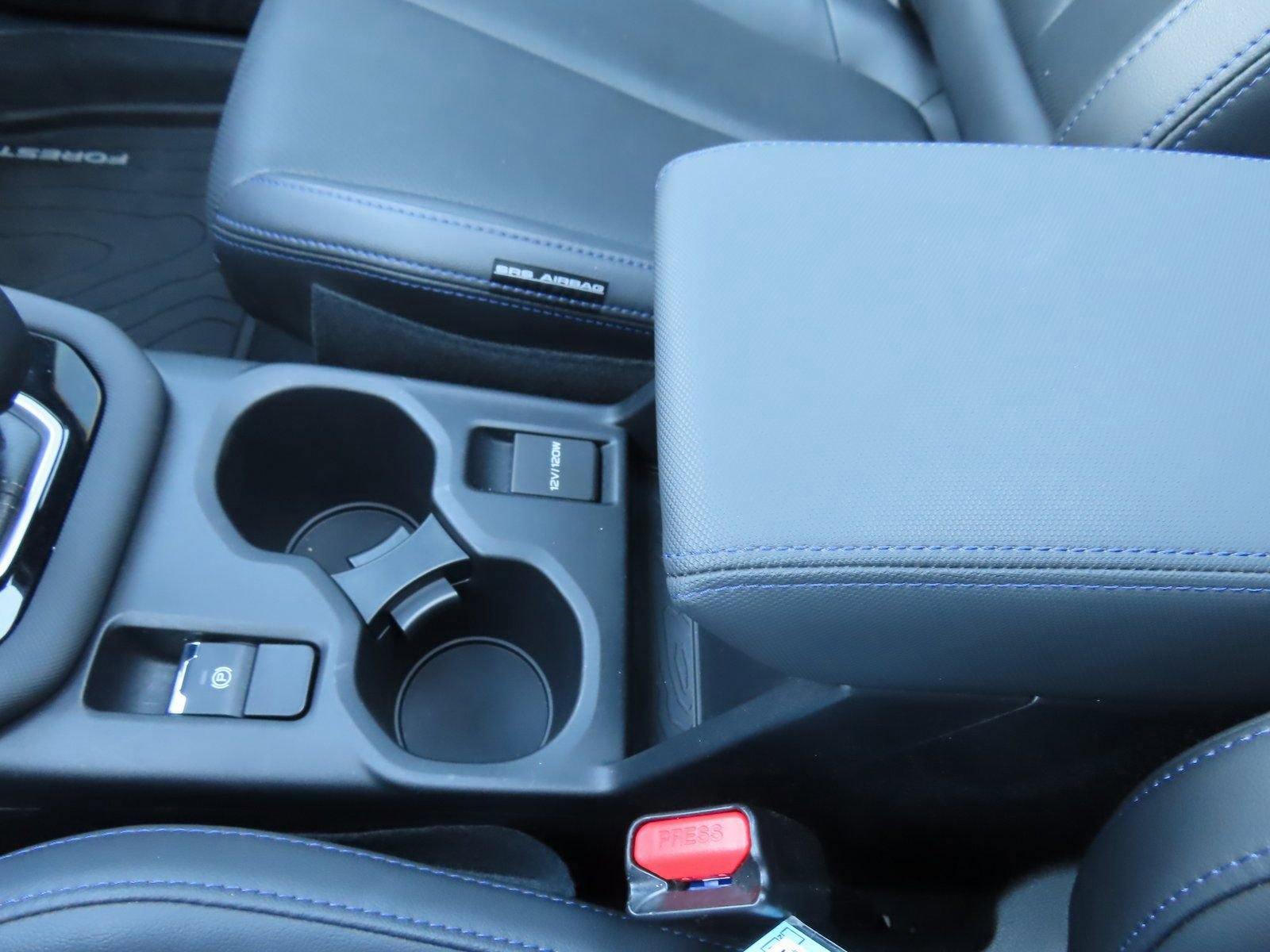 Used 2025 Subaru Forester Limited w/ Popular Package image 28