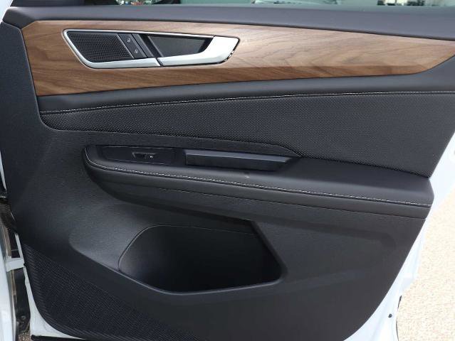 Used 2025 Volkswagen Atlas SE image 25