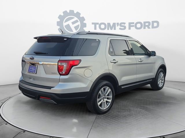 Certified 2019 Ford Explorer XLT w/ Equipment Group 202A AWD/4WD image 6