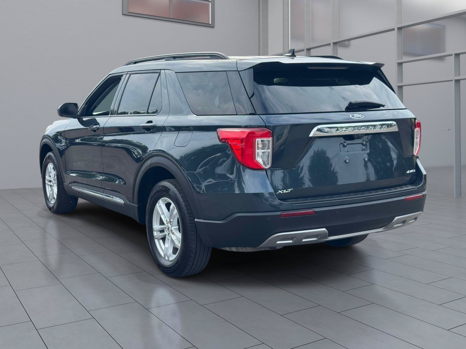 Certified 2023 Ford Explorer XLT w/ Equipment Group 202A AWD/4WD image 6