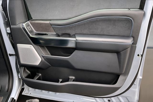 Certified 2025 Ford F250 Platinum w/ FX4 Off-Road Package image 18