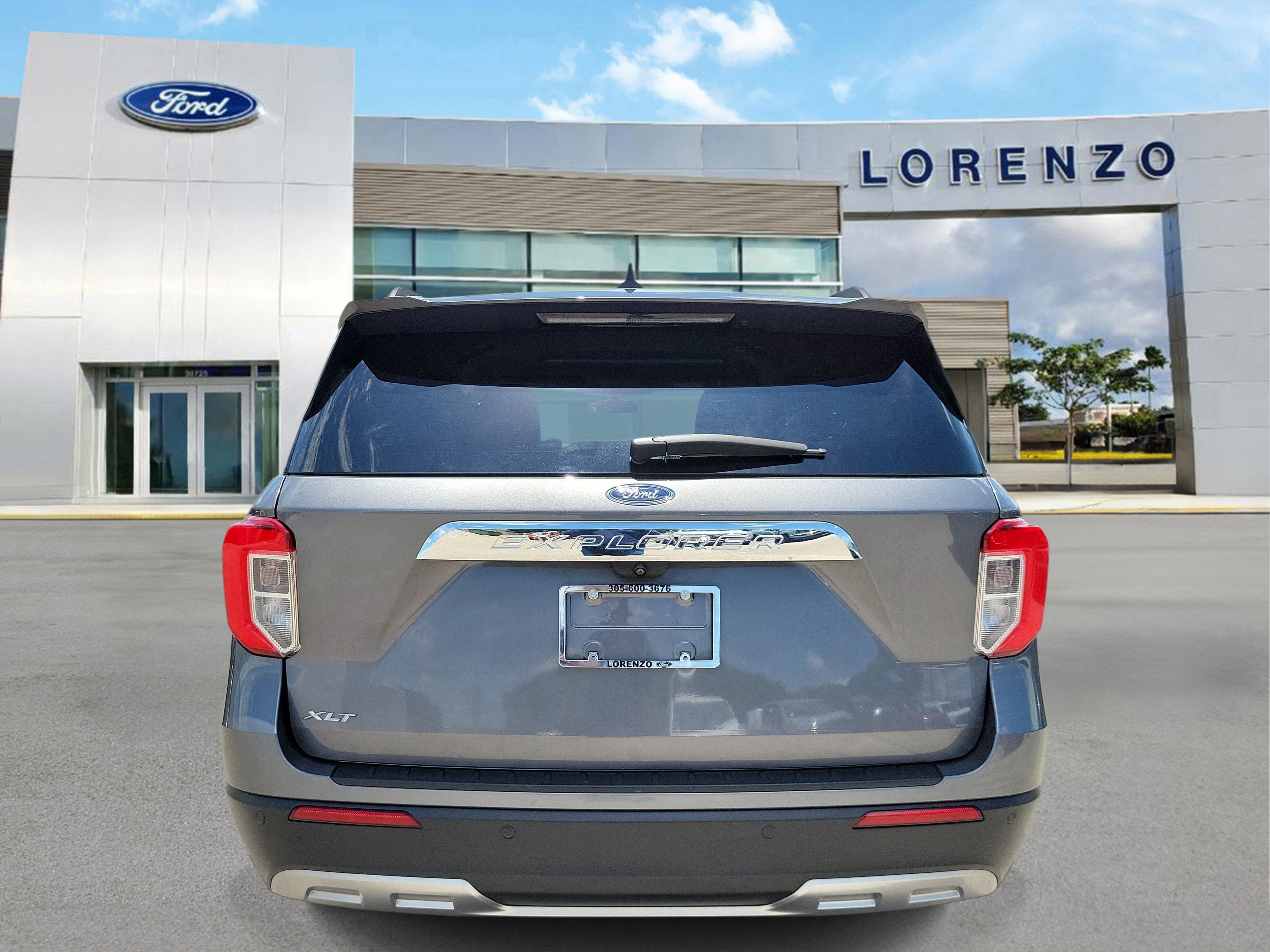 Certified 2023 Ford Explorer XLT w/ Equipment Group 202A RWD image 6