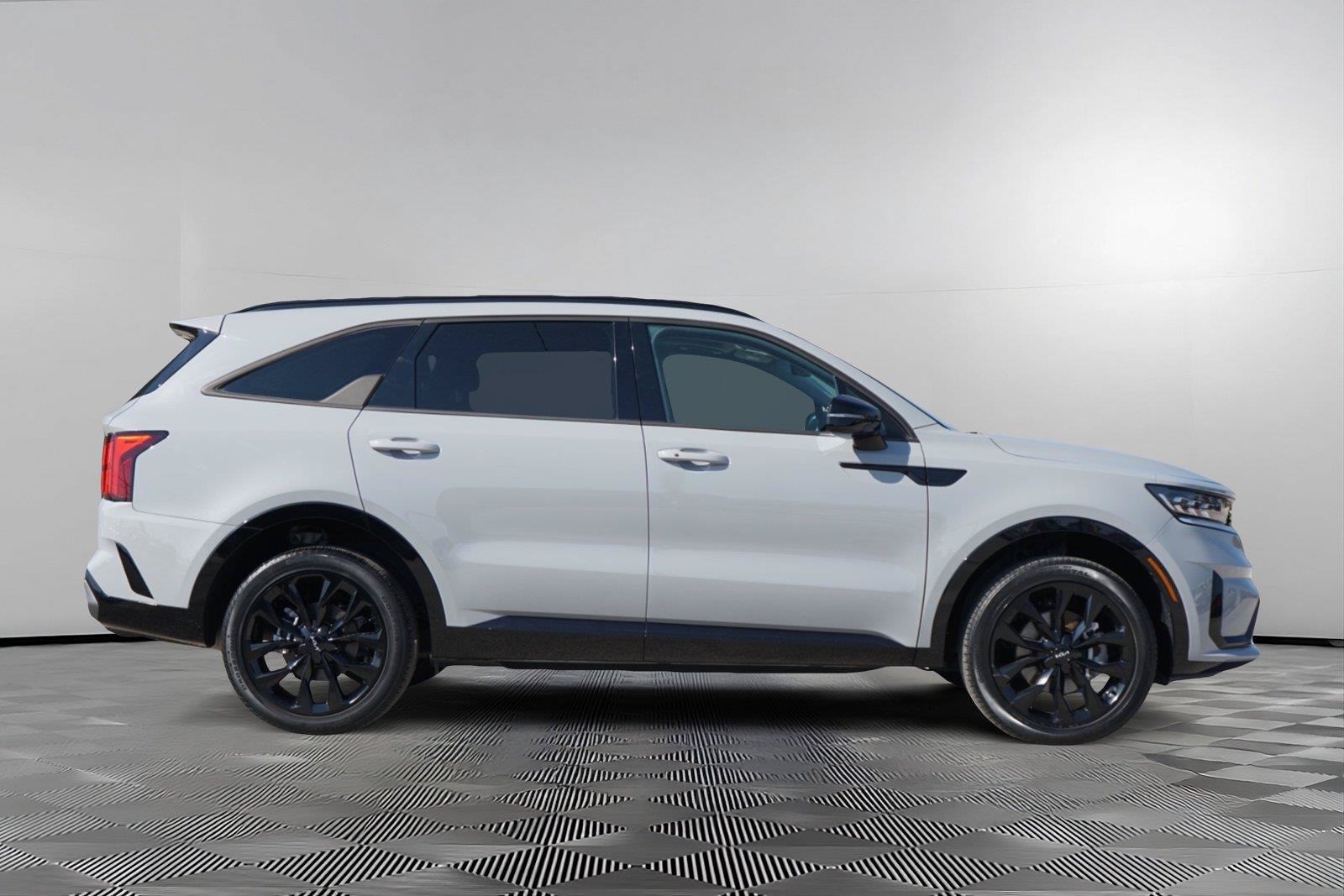 Used 2023 Kia Sorento SX AWD/4WD image 4