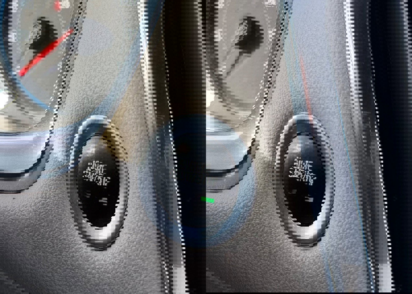 Used 2023 Chevrolet Traverse LT image 34