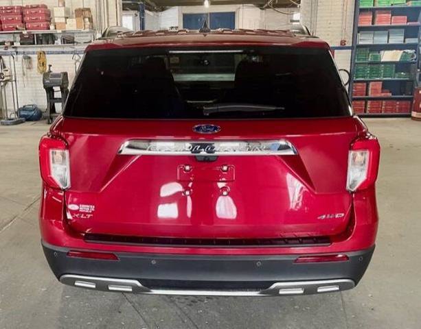 Certified 2024 Ford Explorer XLT w/ Equipment Group 202A AWD/4WD image 5
