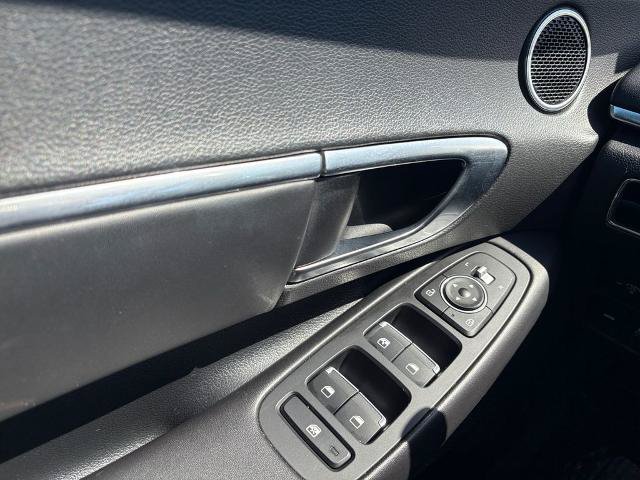 Used 2023 Hyundai Sonata Blue FWD image 17