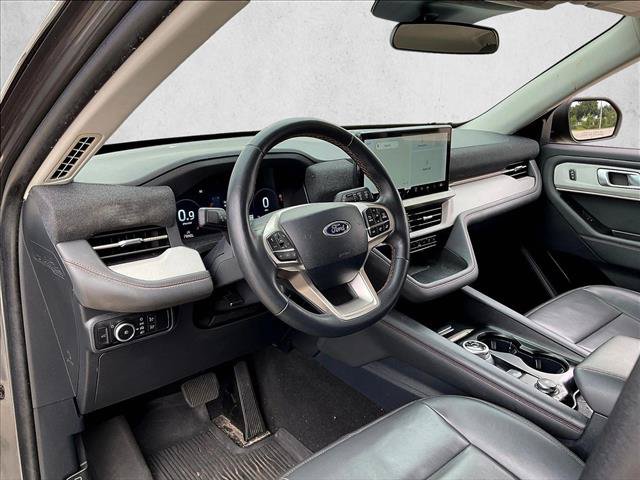 Certified 2025 Ford Explorer Active w/ Active Comfort Package RWD image 10