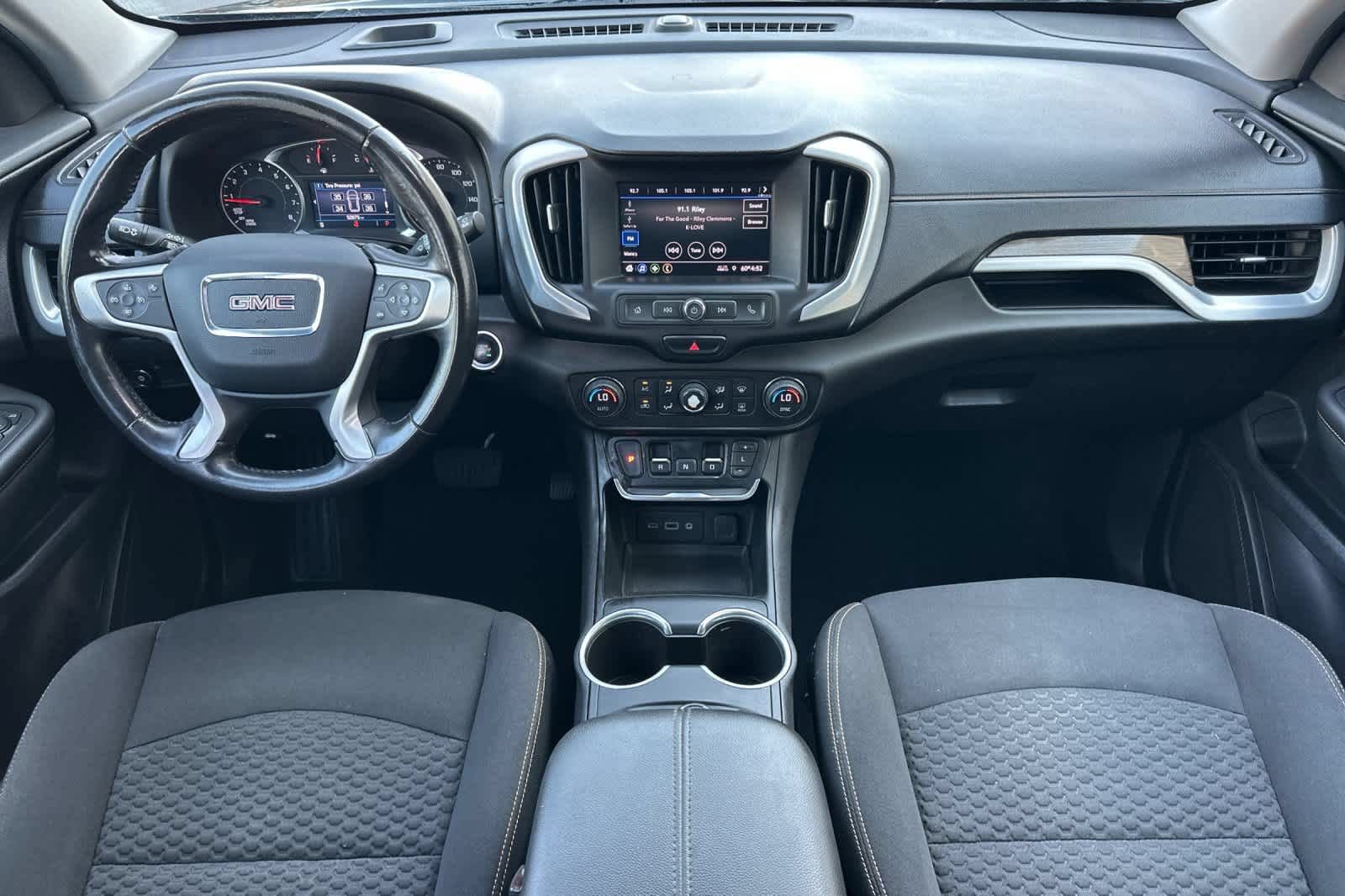 Used 2021 GMC Terrain SLE w/ Driver Convenience Package FWD image 3