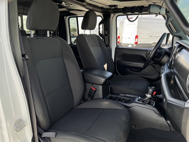 Used 2022 Jeep Gladiator Willys image 30