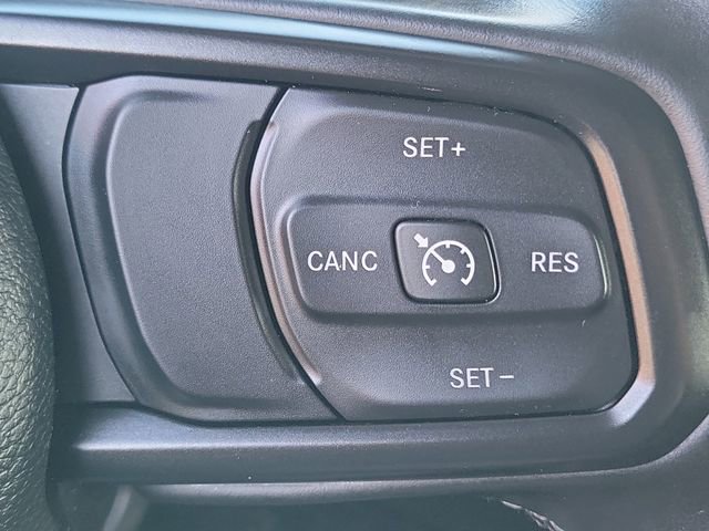 Used 2022 Jeep Wrangler Sport AWD/4WD image 9