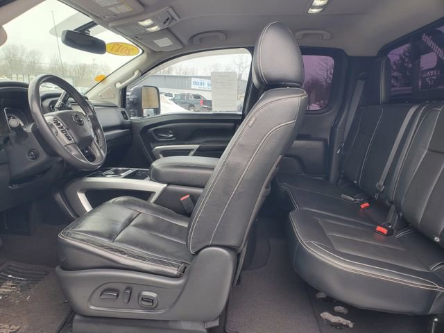 Used 2017 Nissan Titan PRO-4X w/ Pro-4x Convenience Package image 24