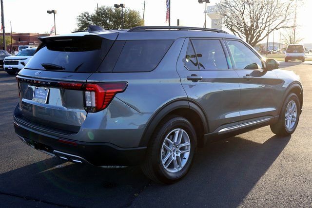 Certified 2025 Ford Explorer Active w/ Active Comfort Package image 12