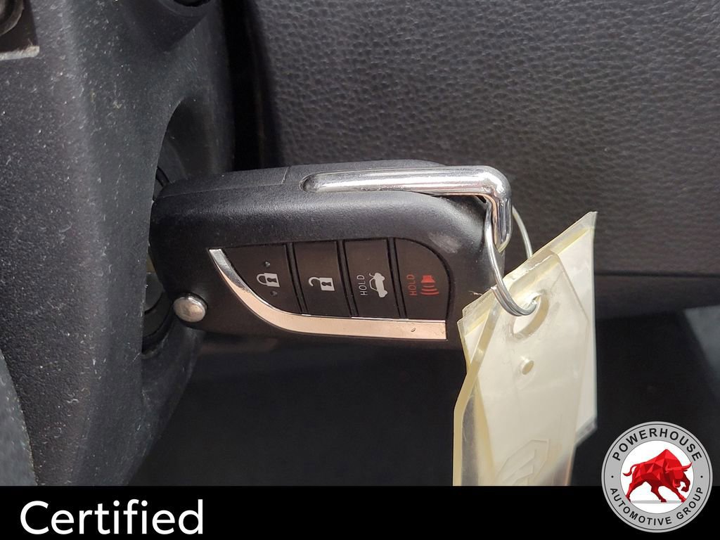 Used 2021 Toyota Corolla LE image 32