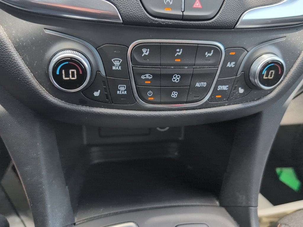 Used 2024 Chevrolet Equinox LT FWD image 17