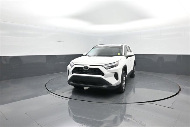 Used 2022 Toyota RAV4 XLE image 3