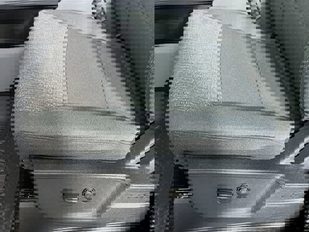 Certified 2023 Ford F150 Lightning XLT image 31