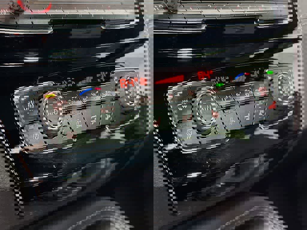 Used 2019 BMW X2 sDrive28i image 21