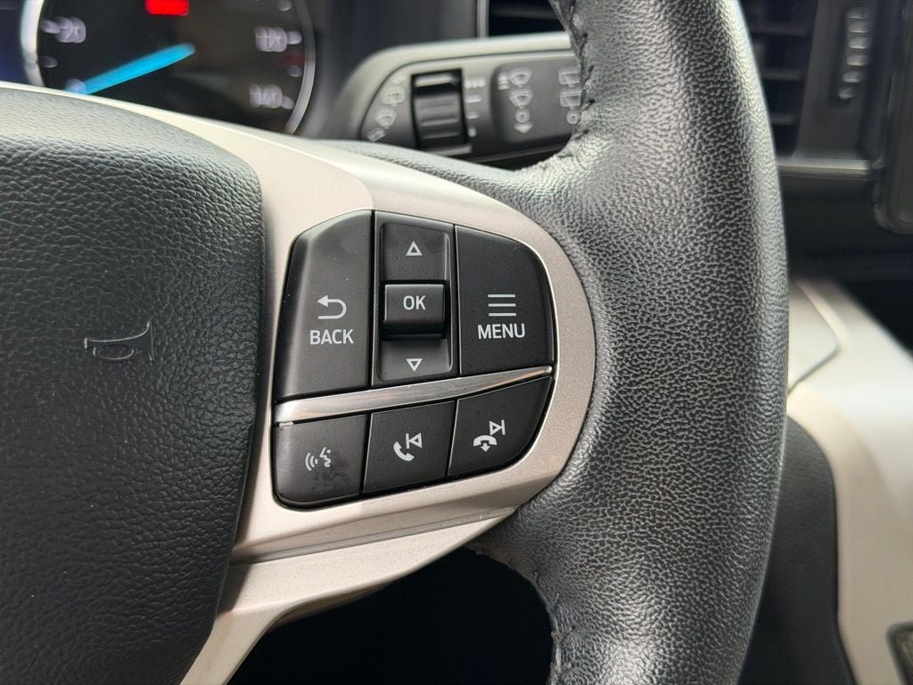 Certified 2022 Ford Explorer XLT w/ Equipment Group 202A AWD/4WD image 31