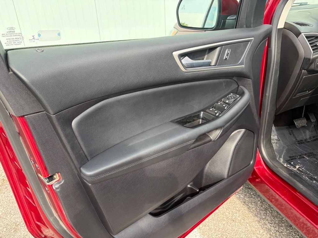 Certified 2019 Ford Edge SEL w/ Equipment Group 201A AWD/4WD image 13