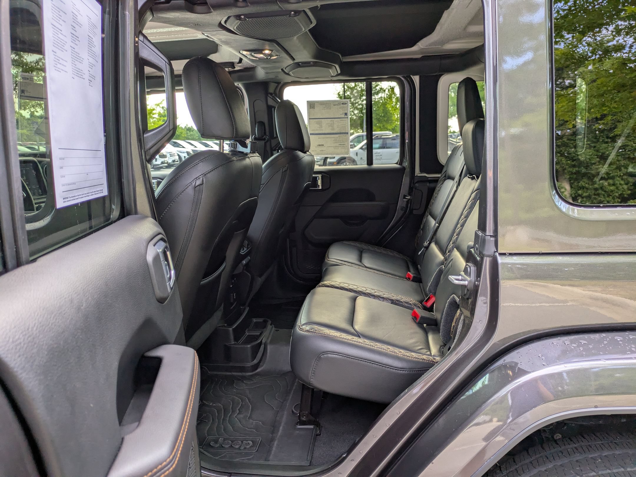Used 2021 Jeep Wrangler Unlimited Sahara AWD/4WD image 27
