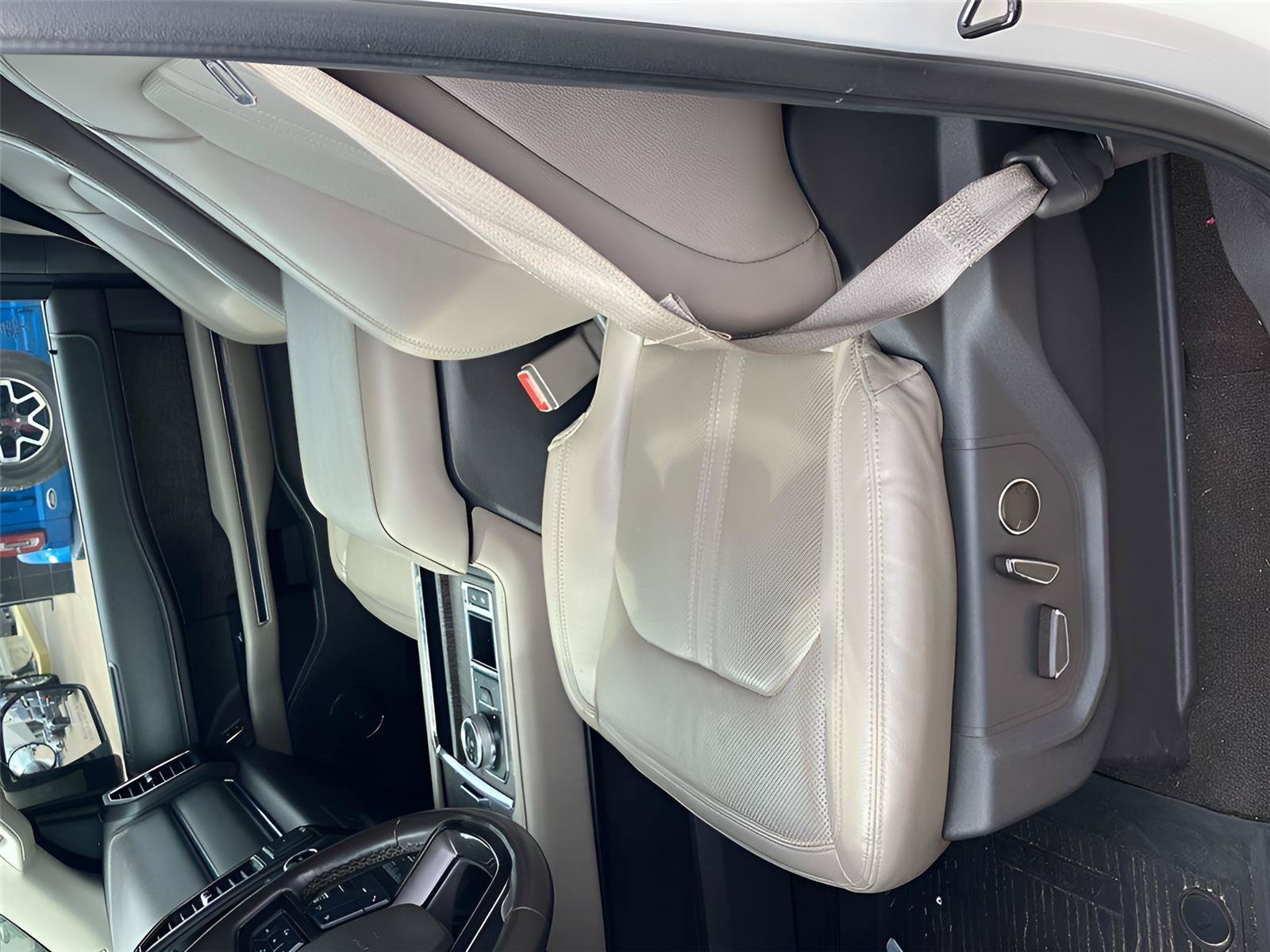 Certified 2021 Ford Expedition Max Limited RWD image 5