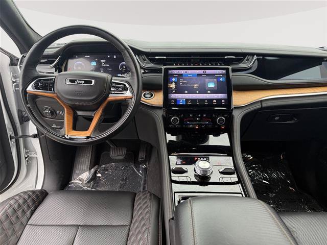 Used 2023 Jeep Grand Cherokee L Summit AWD/4WD image 24