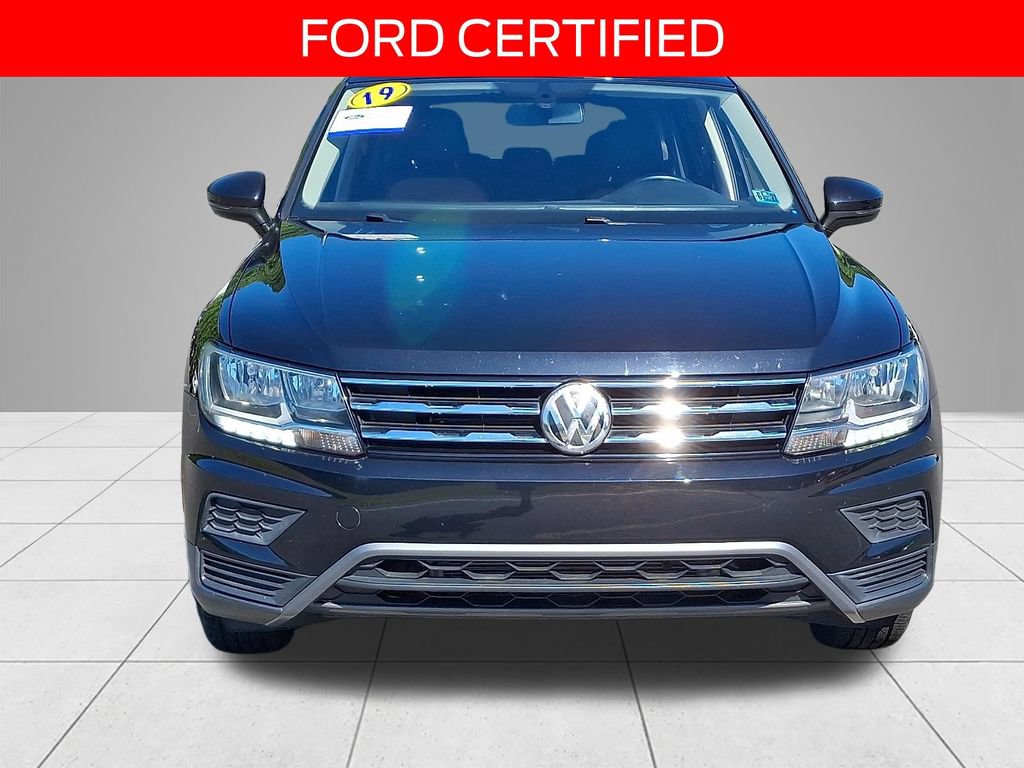 Used 2019 Volkswagen Tiguan SE FWD image 2