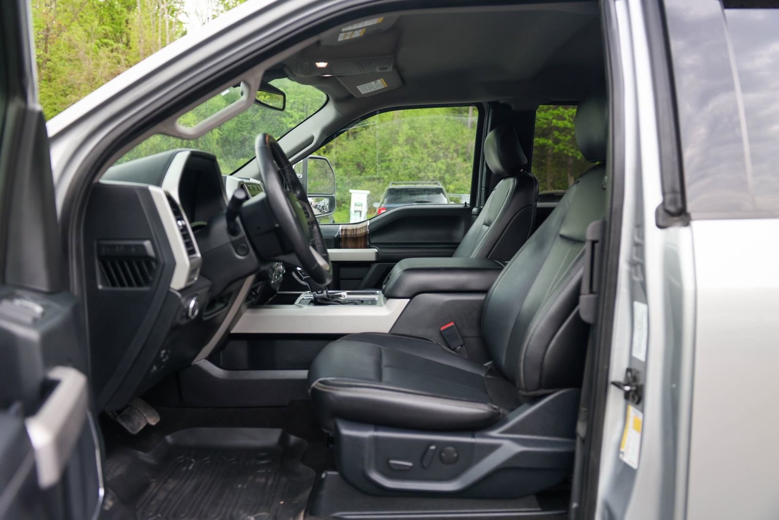 Certified 2020 Ford F150 Lariat w/ Equipment Group 502A Luxury AWD/4WD image 19