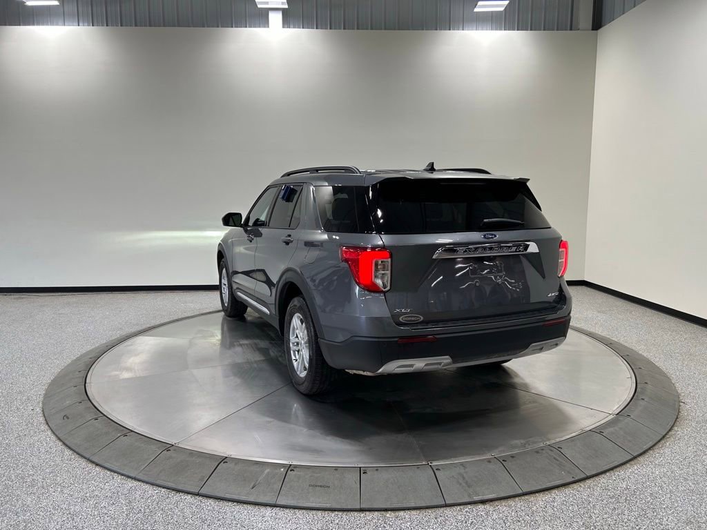 Certified 2024 Ford Explorer XLT w/ Equipment Group 202A AWD/4WD image 9