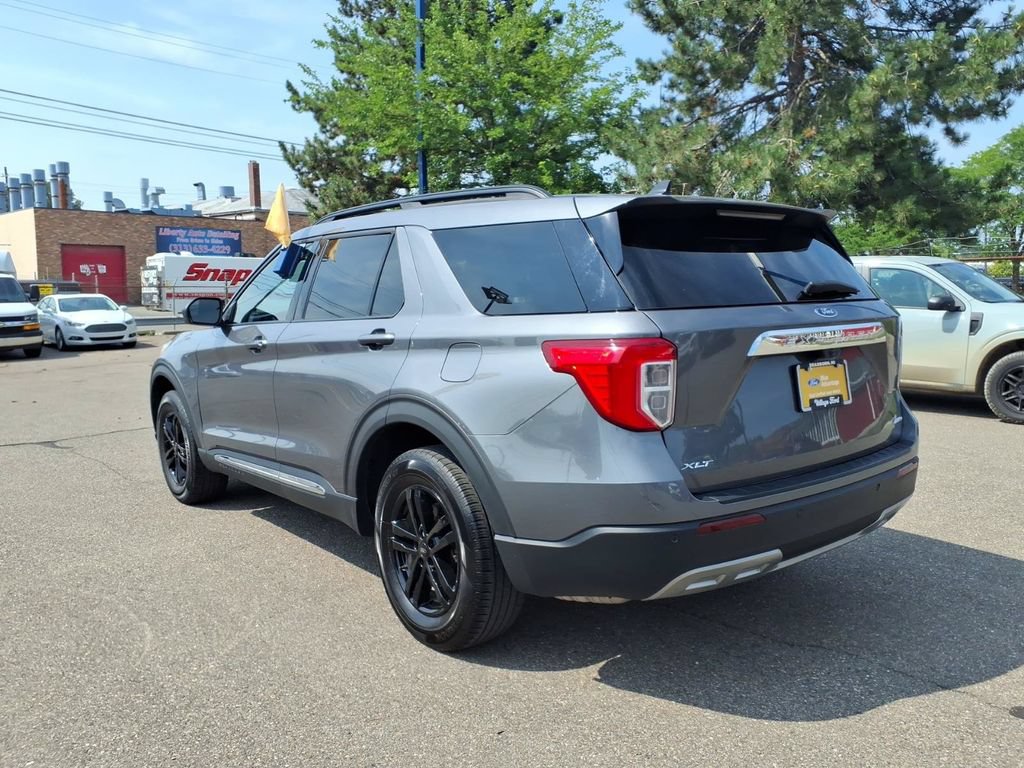 Certified 2024 Ford Explorer XLT AWD/4WD image 9