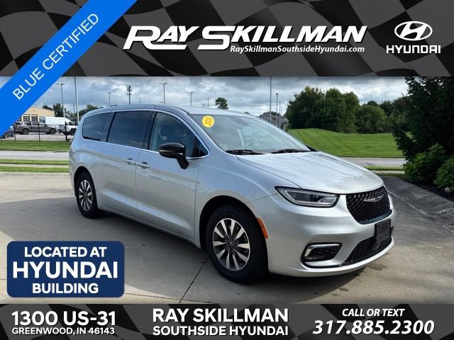 Used 2024 Chrysler Pacifica Limited FWD image 1