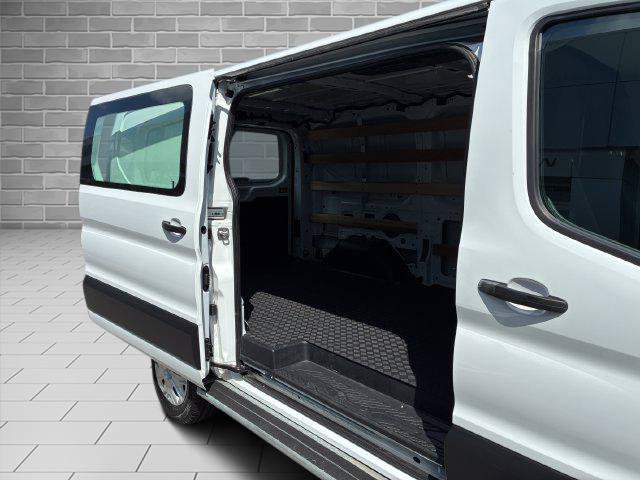 Certified 2025 Ford Transit 250 Low Roof w/ Exterior Upgrade Package RWD image 12