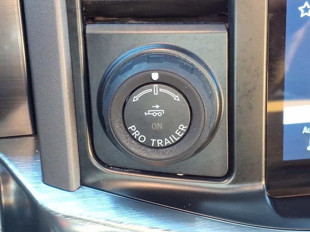 Certified 2021 Ford F150 Lariat w/ Equipment Group 502A High image 24