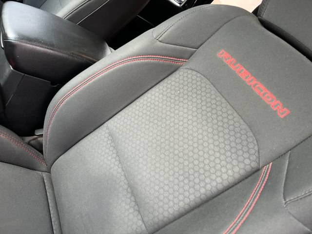Used 2019 Jeep Wrangler Unlimited Rubicon AWD/4WD image 14
