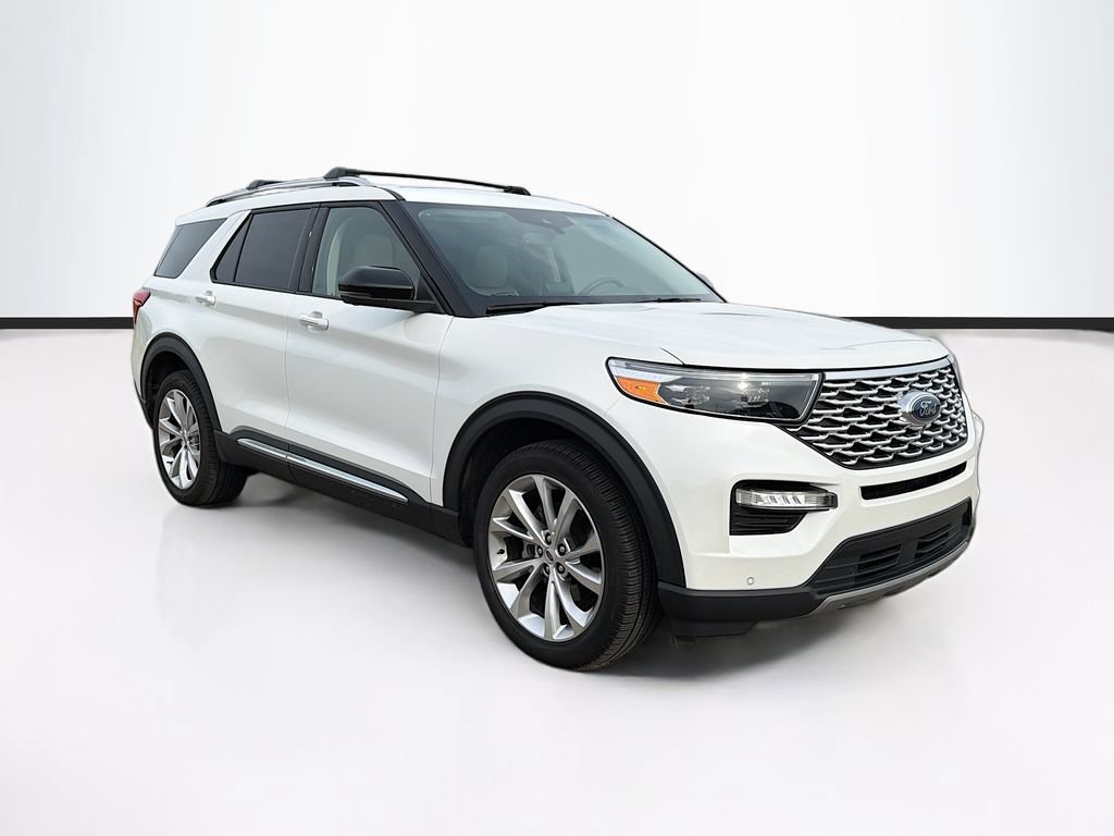Certified 2023 Ford Explorer Platinum w/ Technology Package AWD/4WD image 3