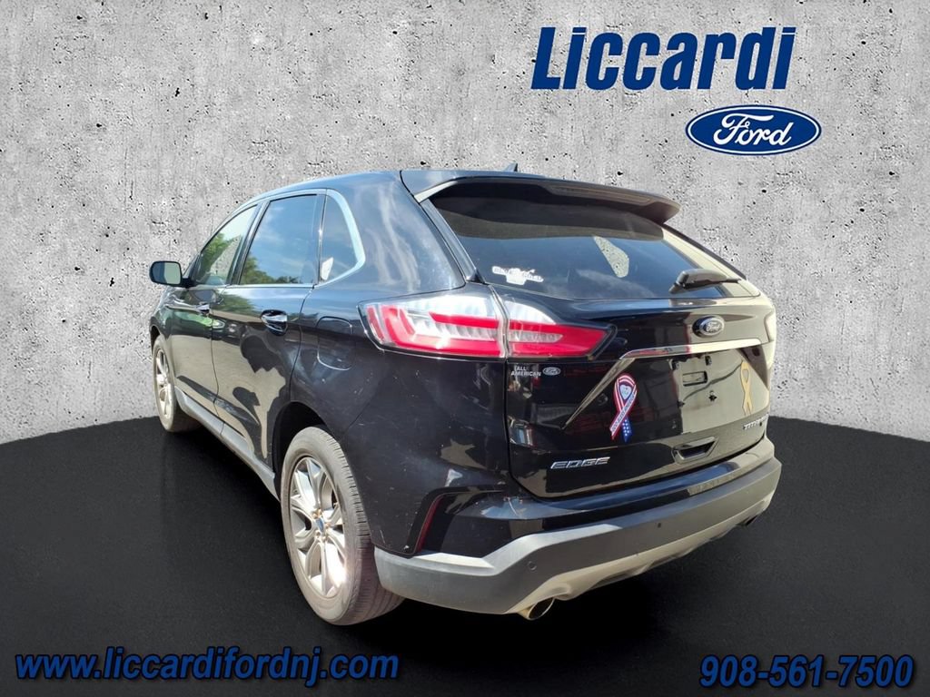 Certified 2019 Ford Edge Titanium w/ Cold Weather Package AWD/4WD image 4