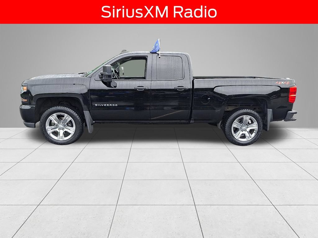 Used 2019 Chevrolet Silverado 1500 Custom w/ Custom Convenience Package AWD/4WD image 7