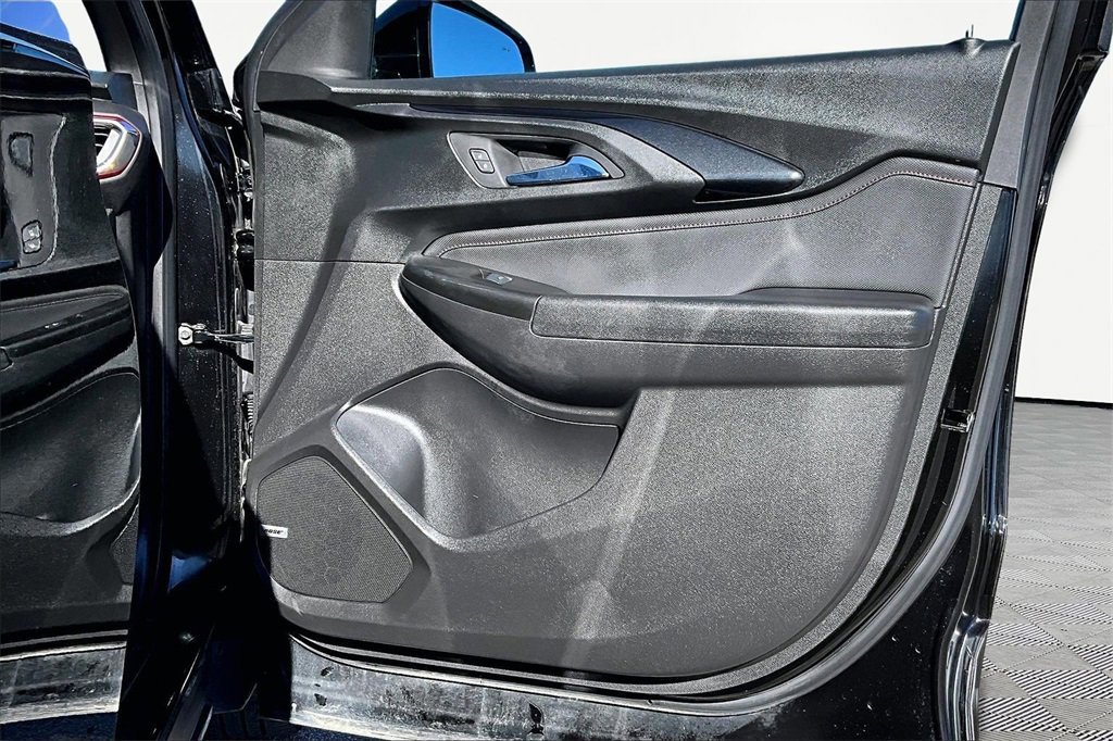 Used 2022 Chevrolet TrailBlazer RS w/ Technology Package image 24