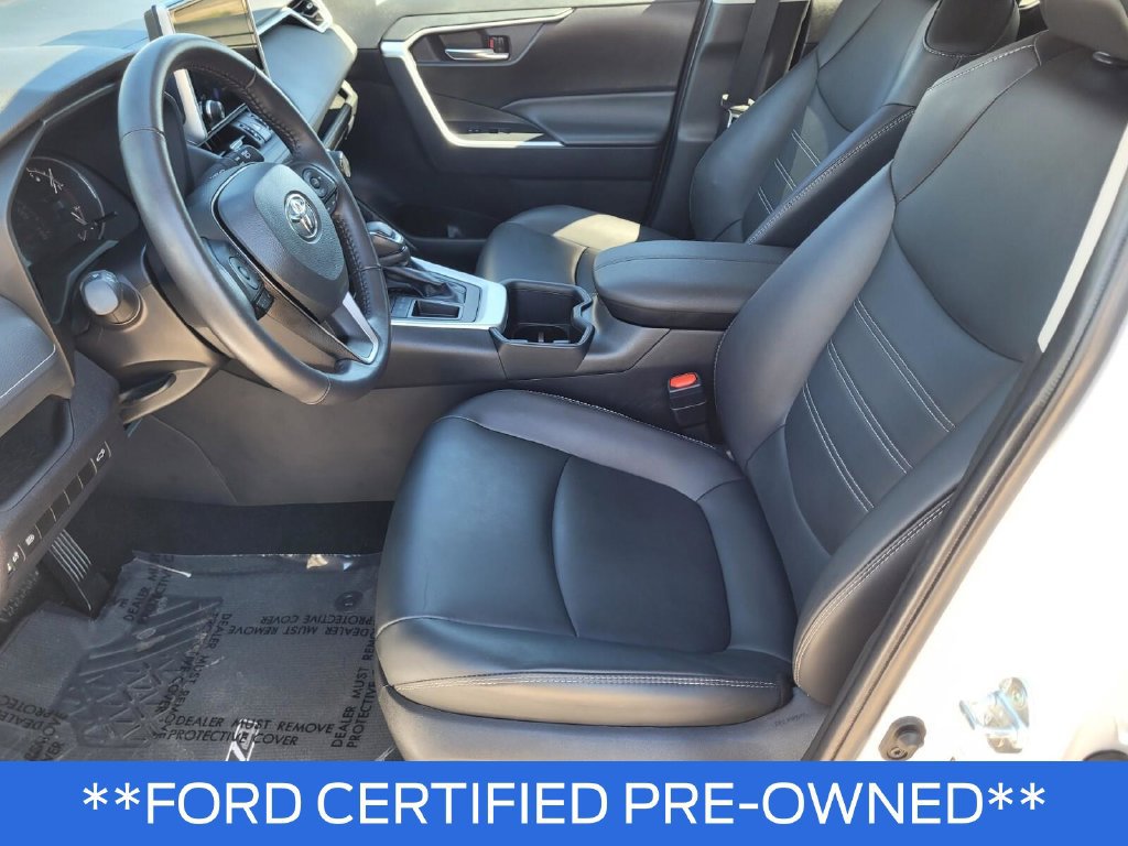 Used 2024 Toyota RAV4 XLE Premium FWD image 15