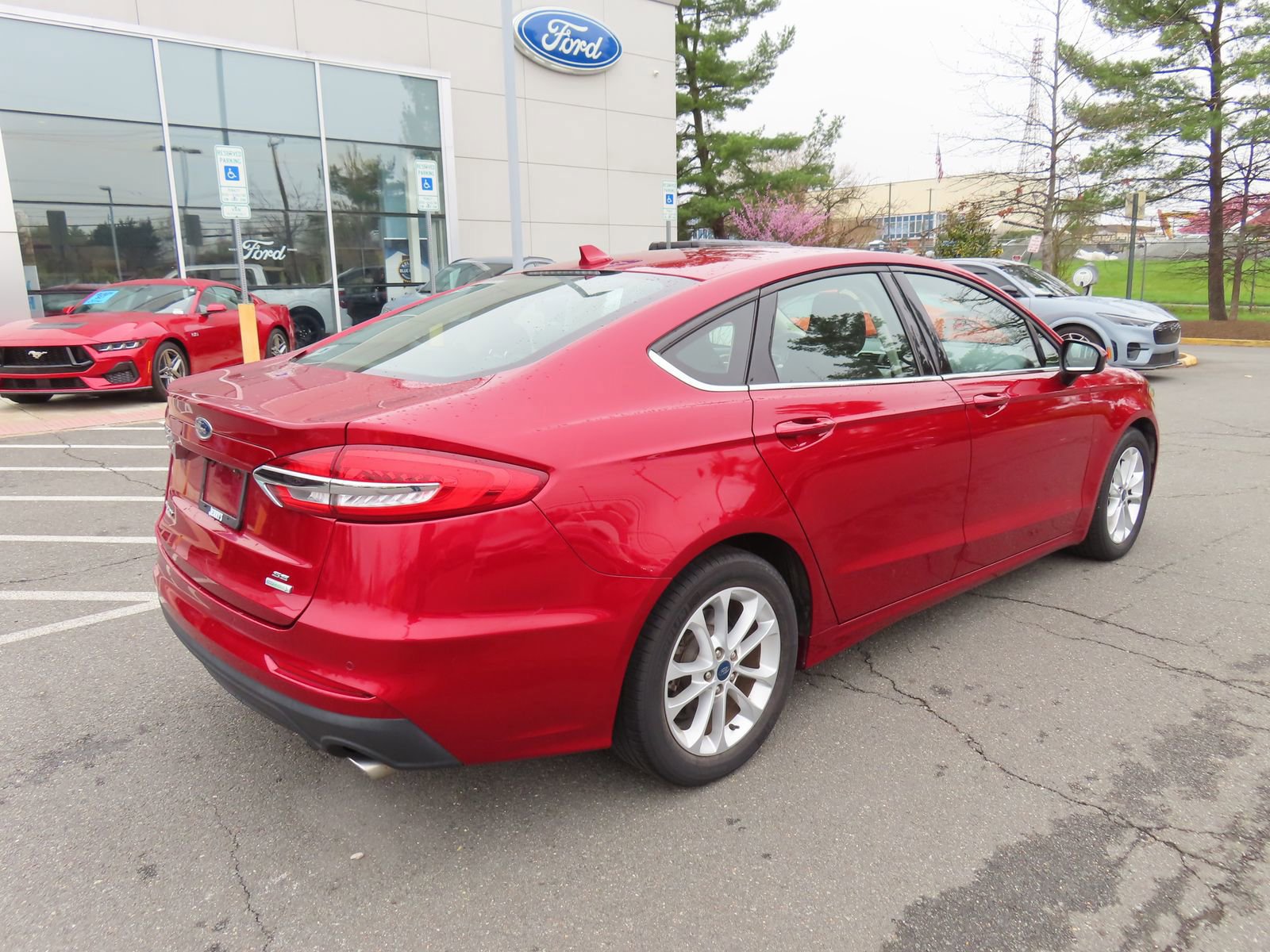 Certified 2019 Ford Fusion SE image 7