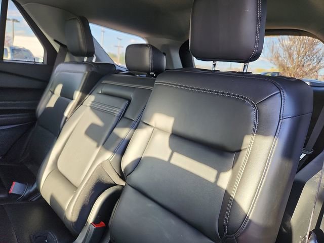 Certified 2022 Ford Explorer XLT w/ Equipment Group 202A AWD/4WD image 11
