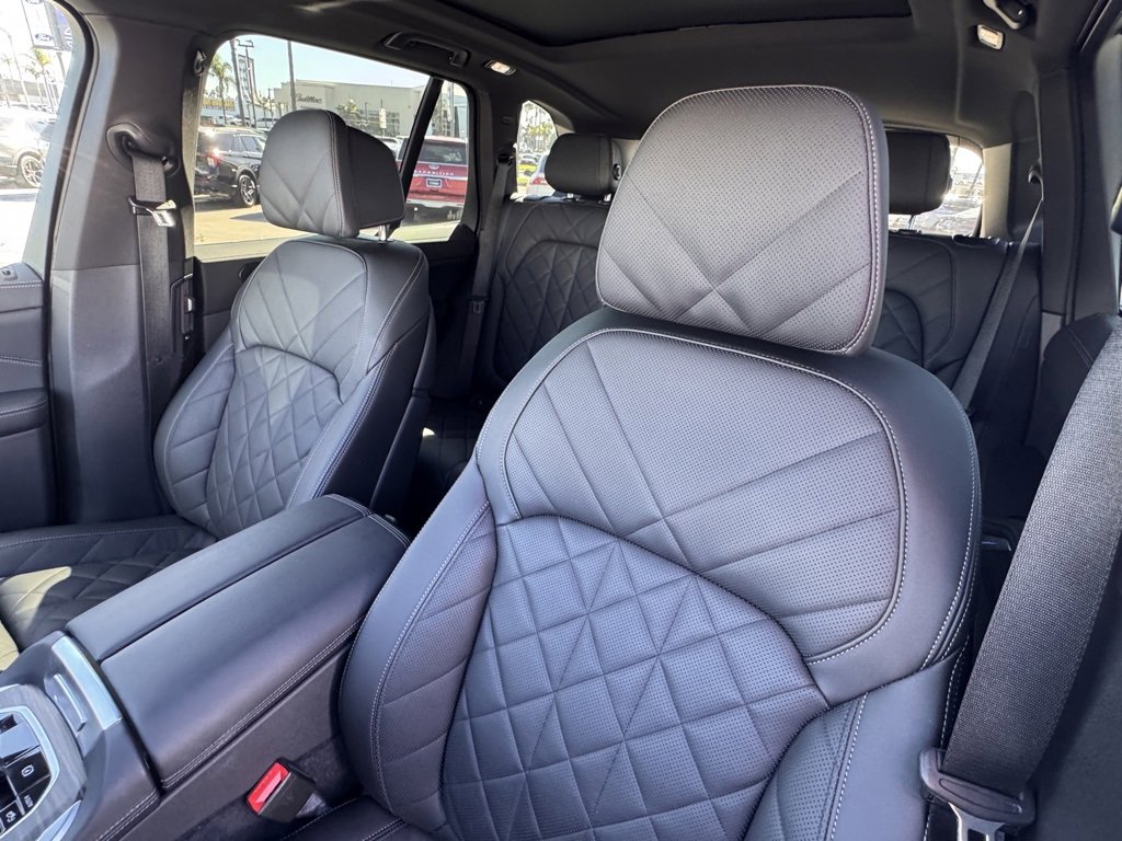 Used 2024 BMW X5 xDrive50e w/ Parking Assistance Package image 20