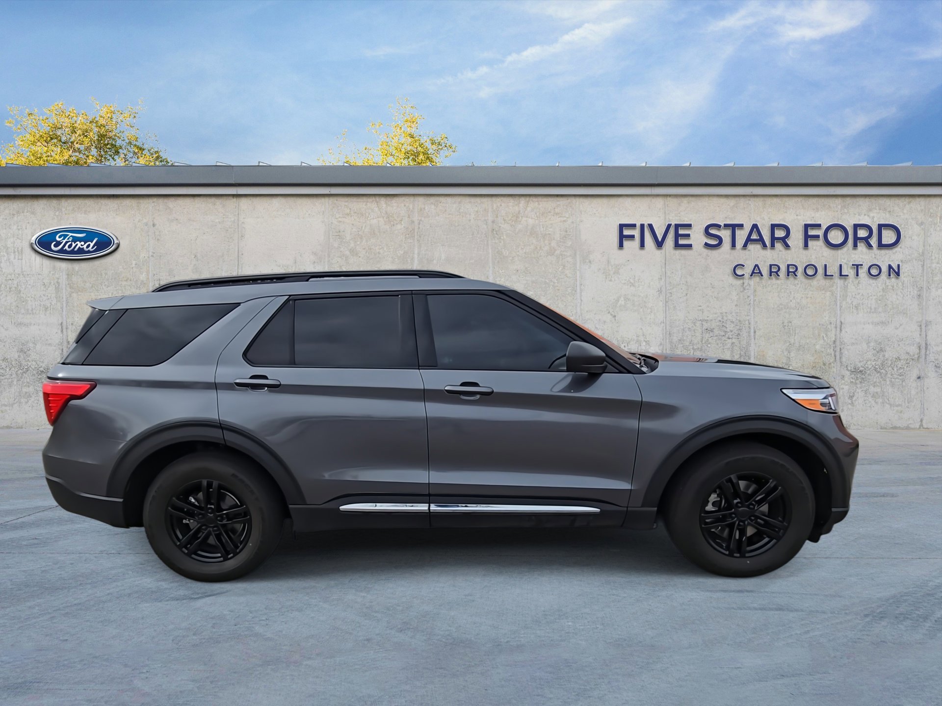 Certified 2022 Ford Explorer XLT w/ Equipment Group 202A image 6