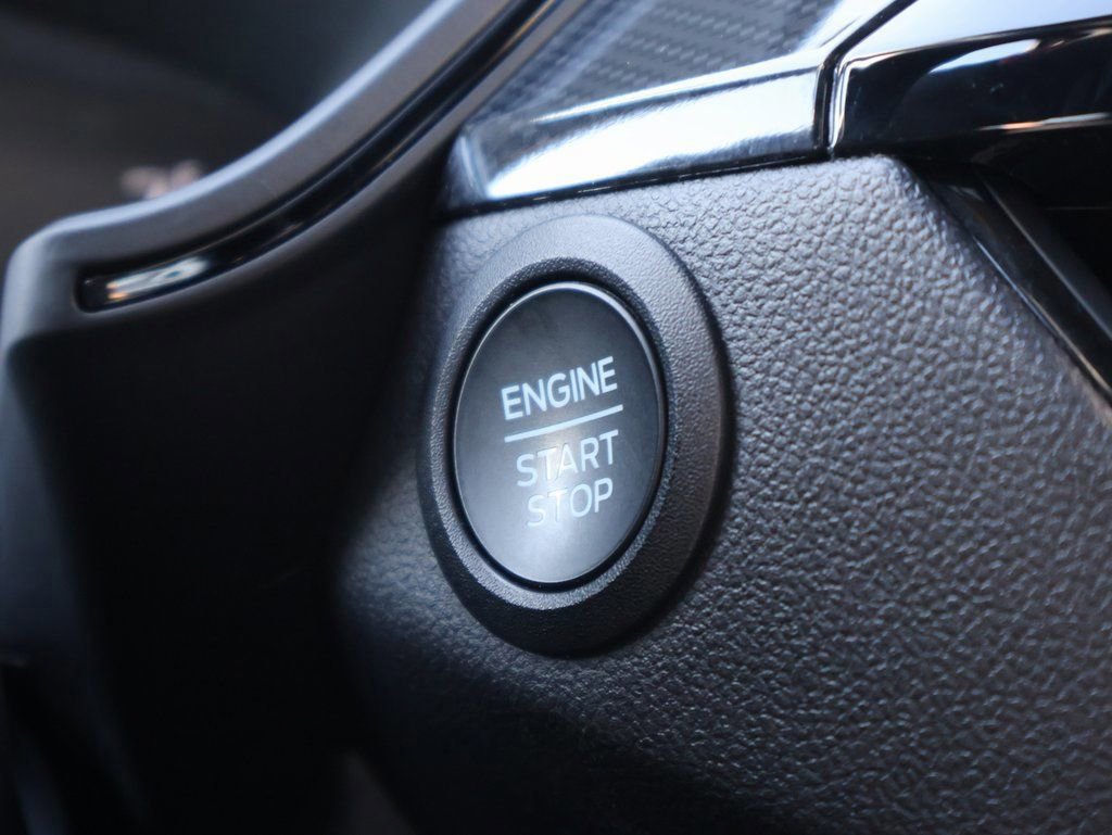 Certified 2025 Ford Escape ST-Line image 32