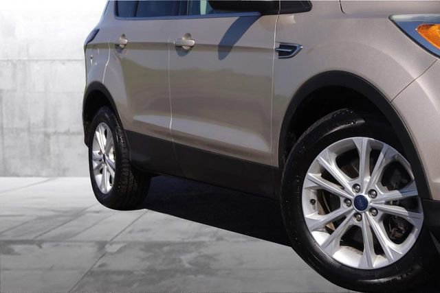 Certified 2017 Ford Escape SE w/ SE Cold Weather Package AWD/4WD image 3