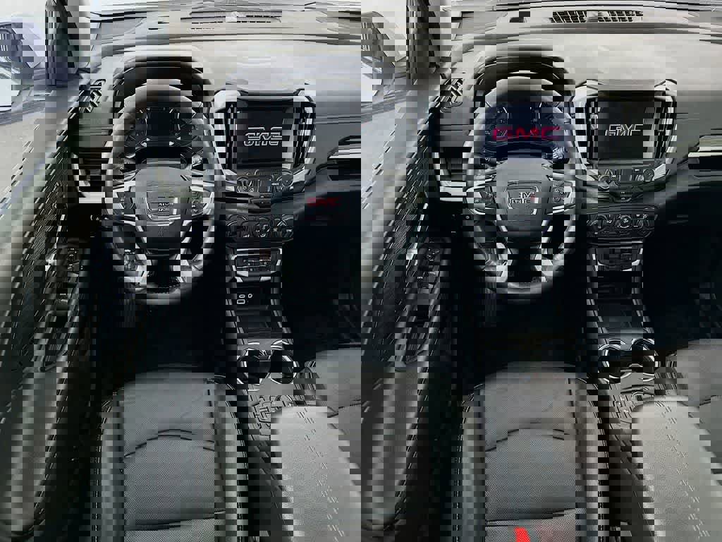 Used 2024 GMC Terrain SLT image 13