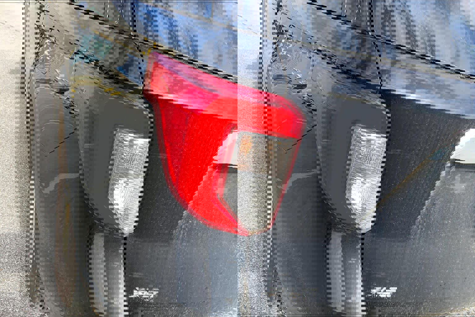 Certified 2020 Ford Explorer XLT w/ Comfort Package image 28