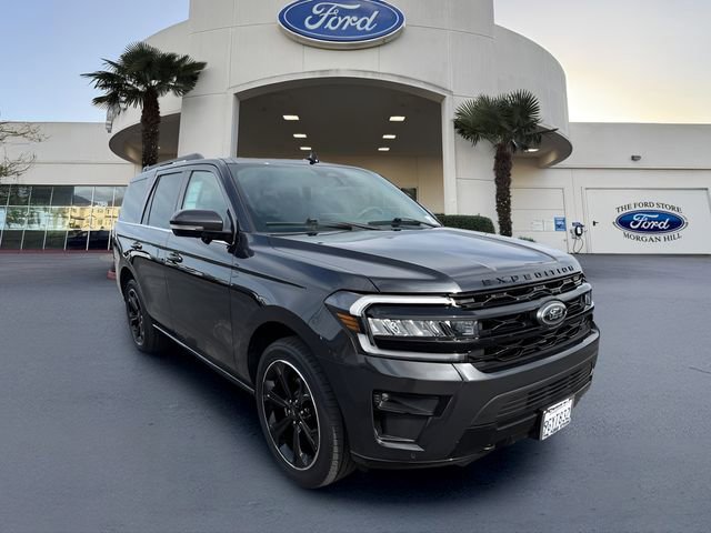 Certified 2023 Ford Expedition Limited image 4
