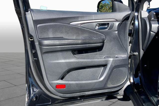 Used 2017 Honda Ridgeline Sport image 22