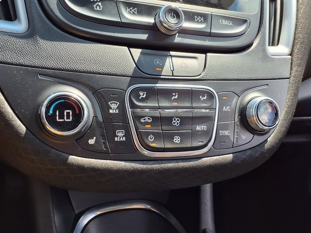 Used 2024 Chevrolet Malibu LT FWD image 14
